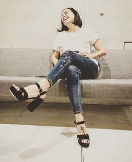 Katerina Tsavalou feet photo 3