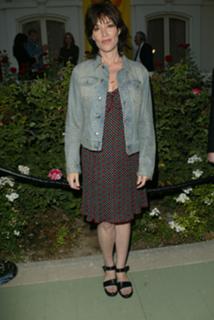 Katey Sagal feet photo thumbnail