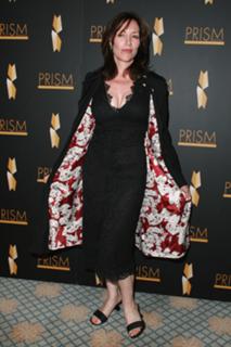 Katey Sagal feet photo thumbnail