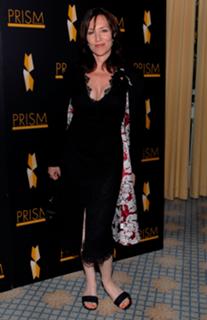 Katey Sagal feet photo thumbnail