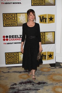 Katey Sagal feet photo thumbnail