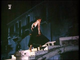 Katharine Hepburn feet photo 13
