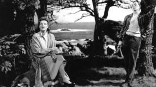 Katharine Hepburn feet photo 18