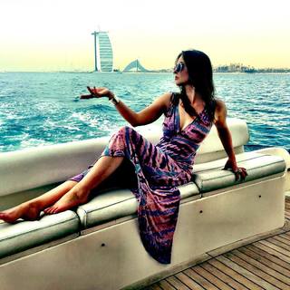 Katharine Isabelle feet photo thumbnail