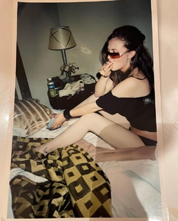 Katharine Isabelle feet photo thumbnail