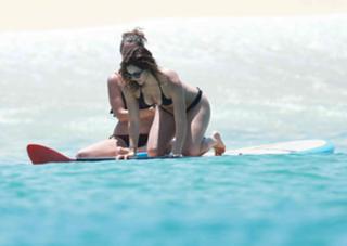 Katharine McPhee feet photo thumbnail