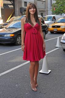 Katharine McPhee feet photo thumbnail