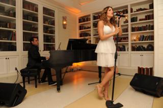 Katharine McPhee feet photo thumbnail