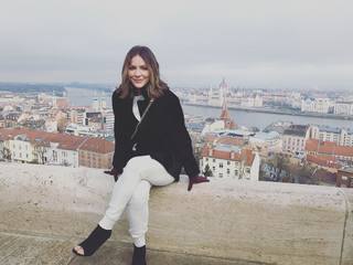 Katharine McPhee feet photo thumbnail