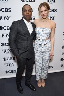 Katharine McPhee feet photo thumbnail