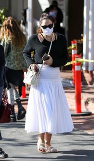 Katharine McPhee feet photo thumbnail