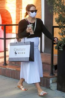 Katharine McPhee feet photo thumbnail