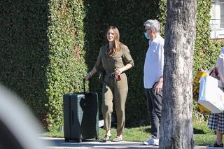 Katharine McPhee feet photo thumbnail