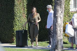 Katharine McPhee feet photo thumbnail