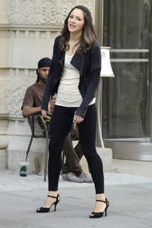 Katharine McPhee feet photo thumbnail