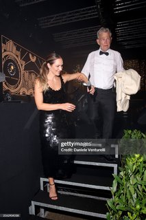 Katharine McPhee feet photo thumbnail