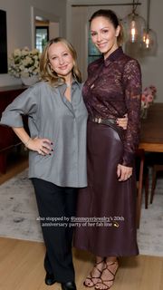 Katharine McPhee feet photo thumbnail