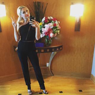 Katherine Bailess feet photo 3
