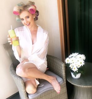 Katherine Bailess feet photo 4