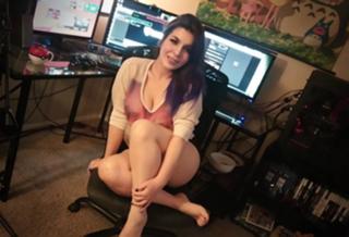 Katherine Gunn feet photo 2