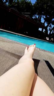 Katherine Gunn feet photo 5