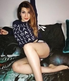 Katherine Gunn feet photo 1