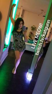 Katherine Gunn feet photo 4