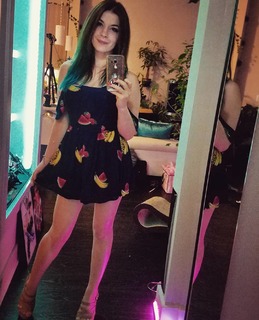 Katherine Gunn feet photo 19