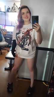 Katherine Gunn feet photo 8