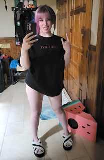 Katherine Gunn feet photo 5