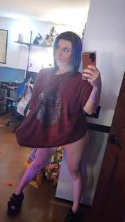 Katherine Gunn feet photo 3