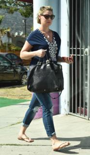 Katherine Heigl feet photo thumbnail