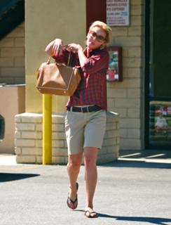 Katherine Heigl feet photo thumbnail
