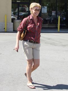 Katherine Heigl feet photo thumbnail
