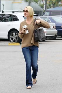 Katherine Heigl feet photo thumbnail