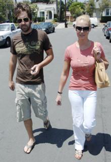 Katherine Heigl feet photo thumbnail
