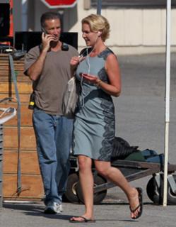 Katherine Heigl feet photo thumbnail