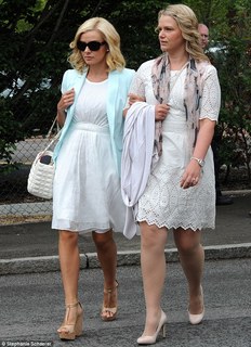 Katherine Jenkins feet photo thumbnail