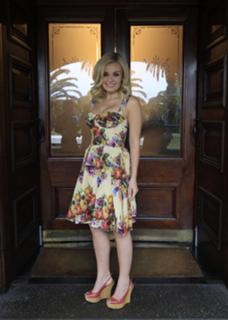 Katherine Jenkins feet photo thumbnail
