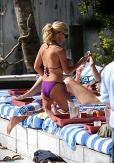 Katherine Jenkins feet photo thumbnail