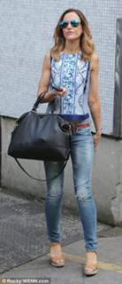 Katherine Kelly feet photo thumbnail