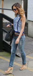 Katherine Kelly feet photo thumbnail