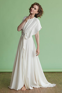 Katherine Kelly feet photo thumbnail