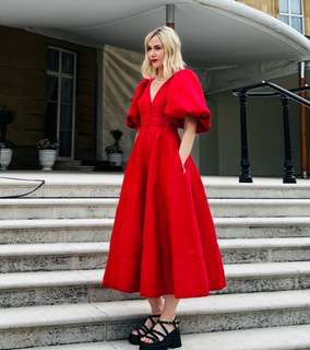 Katherine Kelly feet photo thumbnail