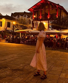 Katherine Kelly feet photo thumbnail