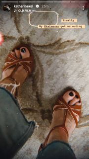 Katherine Kelly feet photo thumbnail