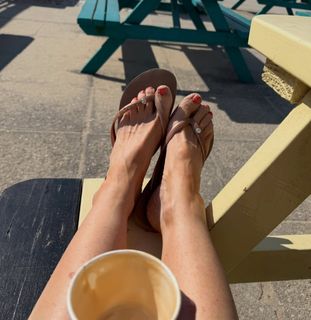 Katherine Kelly feet photo 3