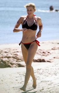 Katherine Kelly Lang feet photo thumbnail