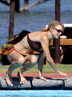 Katherine Kelly Lang feet photo thumbnail