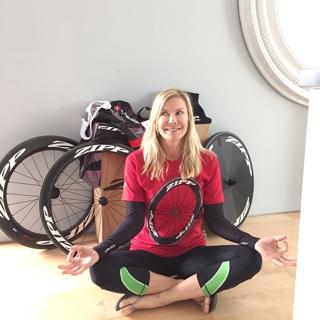 Katherine Kelly Lang feet photo thumbnail